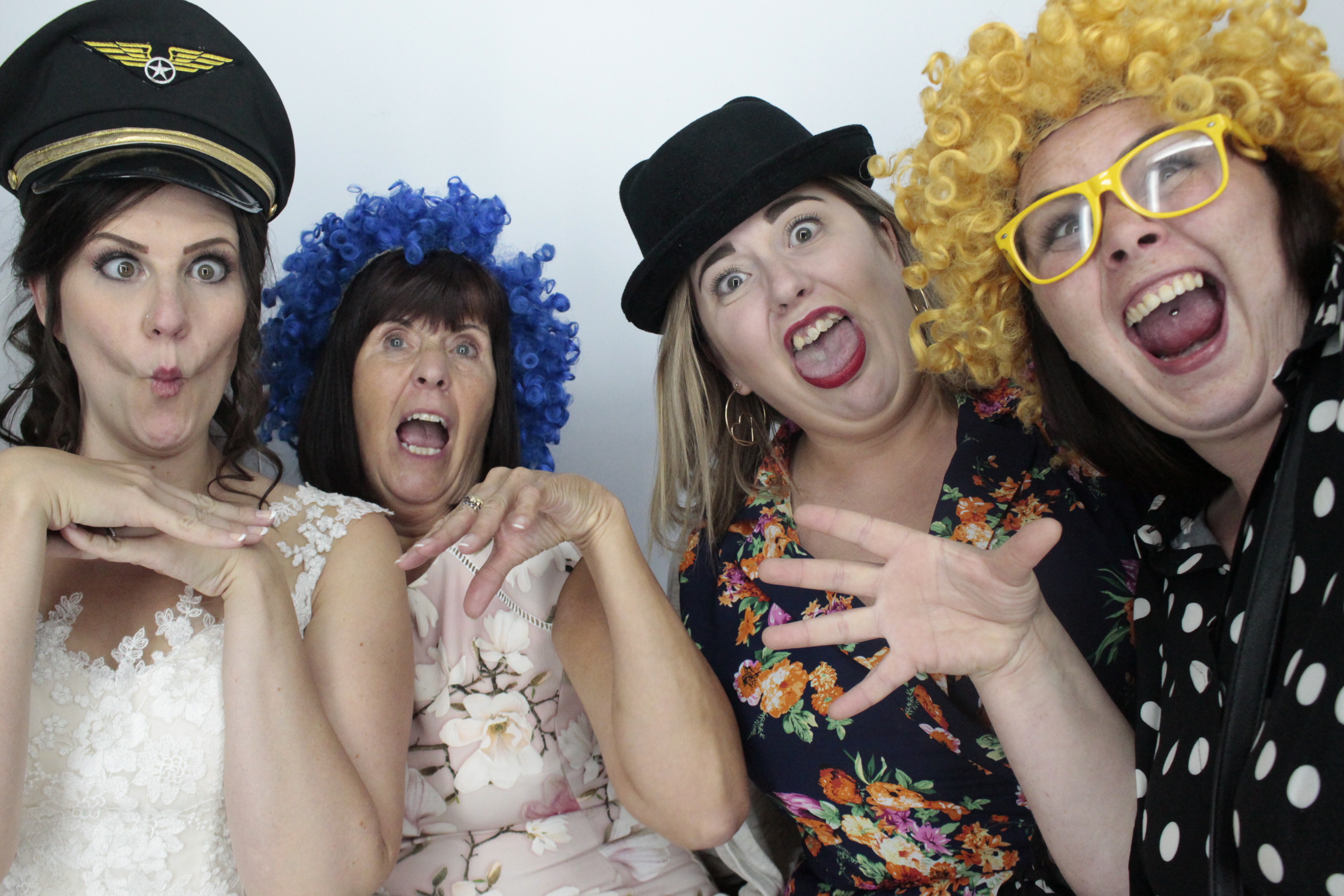 Kim & Andy's Wedding | View more photos from the event at gallery.myphotoboothexperience.co.uk/u/MyPhotoBoothExperienceLtd/Kim-Andys-Wedding